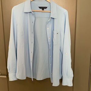 🩵NWOT Tommy Hilfiger Button Up Shirt 🩵